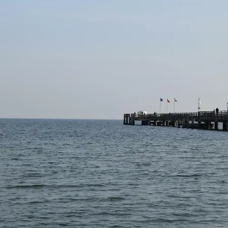 Sleeperoo: Strandbrucke - #117258 Vakantiehuis *